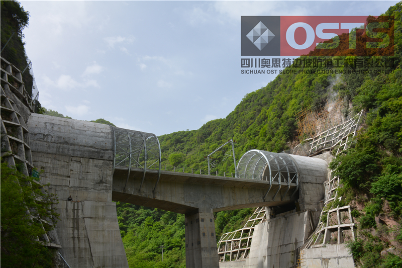 南马口棕山隧道柔性棚洞
