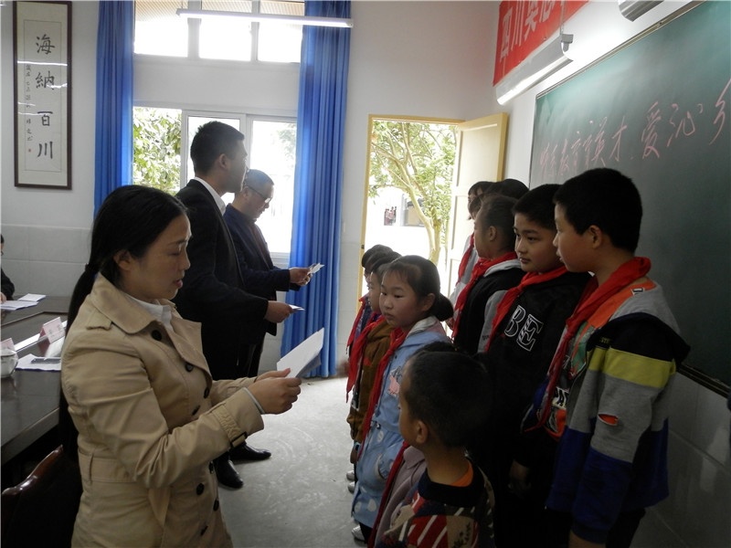 P4110238wps图片.jpg