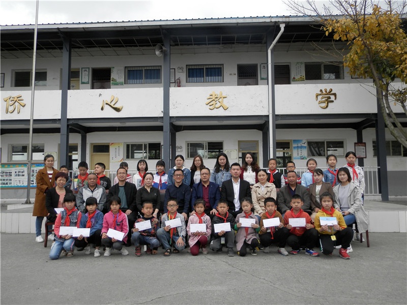 P4110267wps图片.jpg